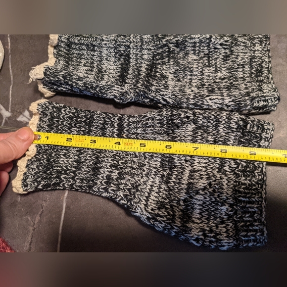 ❄️ Women's Gray and Black Knitted Boot Cuffs with Cream colored trim - Picture 4 of 6